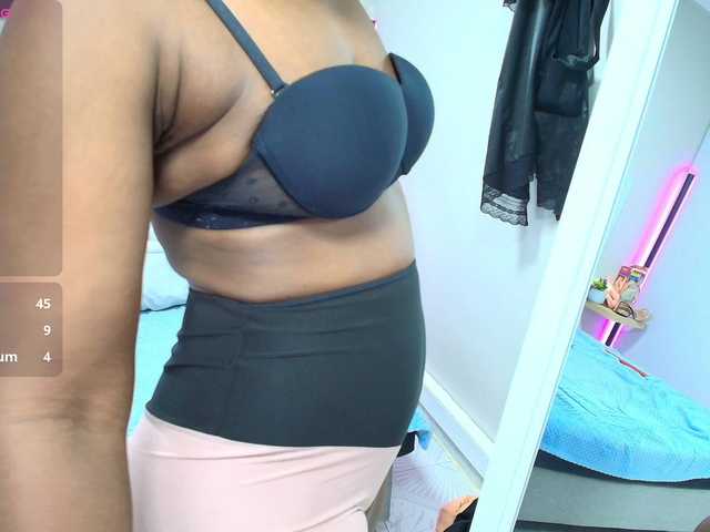 Kimmturner's BongaCams show and profile