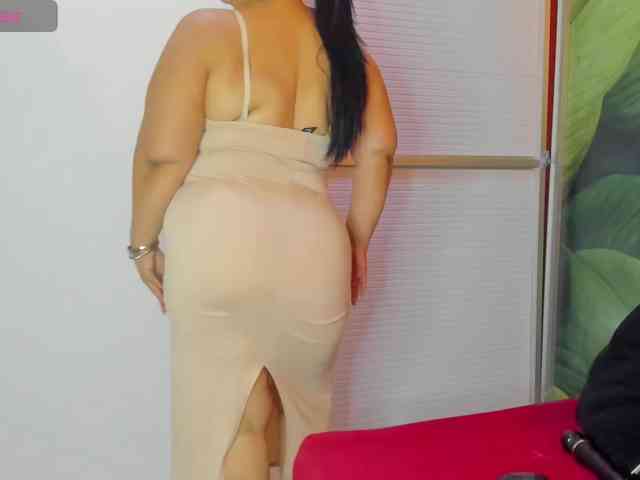 sharlott-bbw webcam
