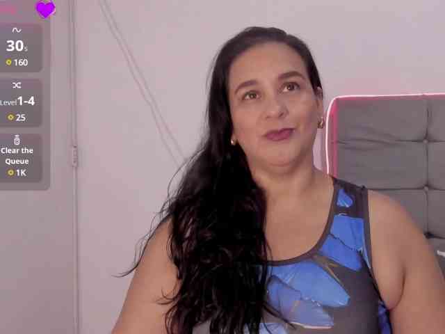 sharlott-bbw webcam