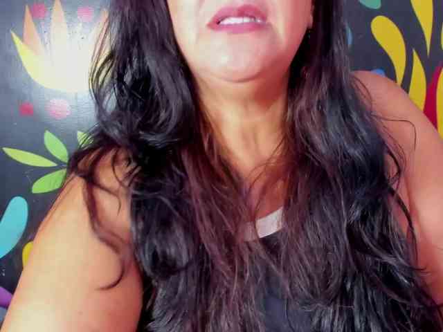 sharlott-bbw webcam