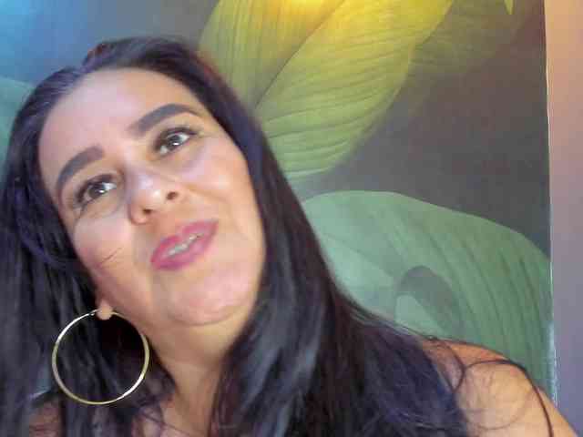 sharlott-bbw webcam