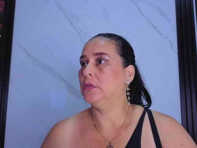 sharlott-bbw