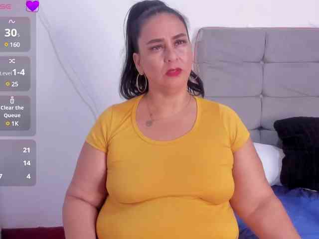 sharlott-bbw webcam