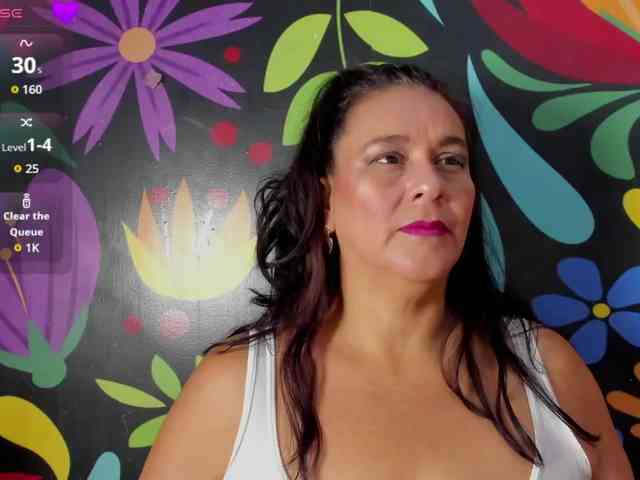 sharlott-bbw webcam