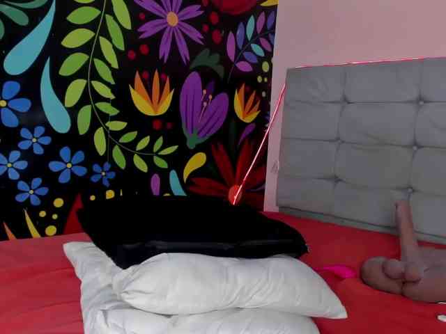 sharlott-bbw webcam