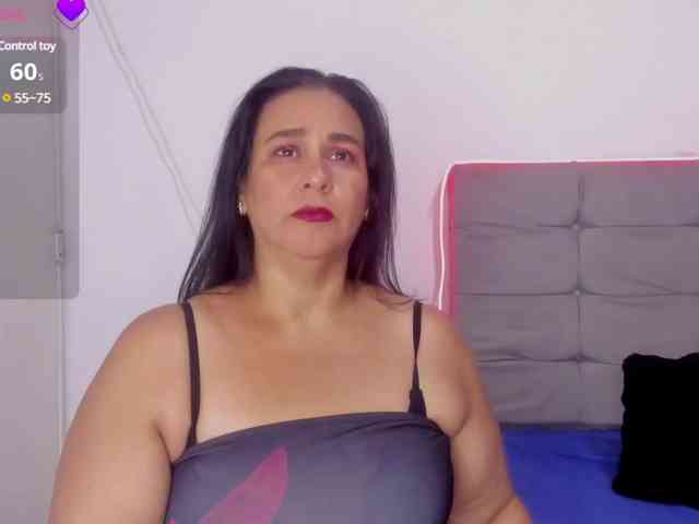 sharlott-bbw webcam