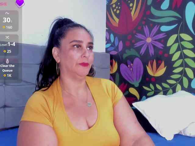sharlott-bbw webcam