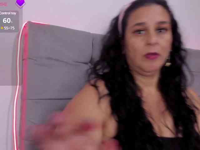 sharlott-bbw webcam