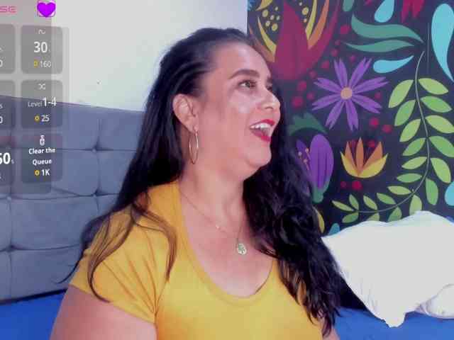 sharlott-bbw webcam