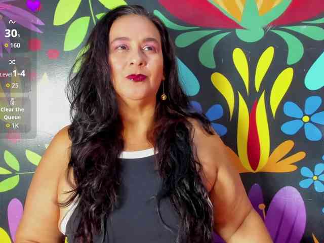 sharlott-bbw webcam