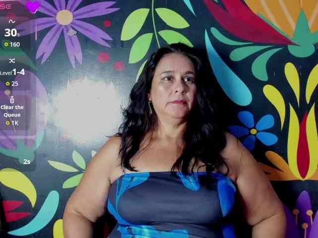 sharlott-bbw webcam