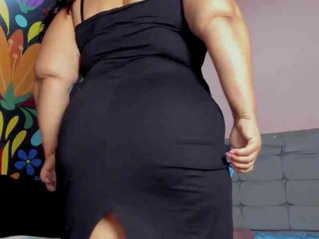 sharlott-bbw webcam