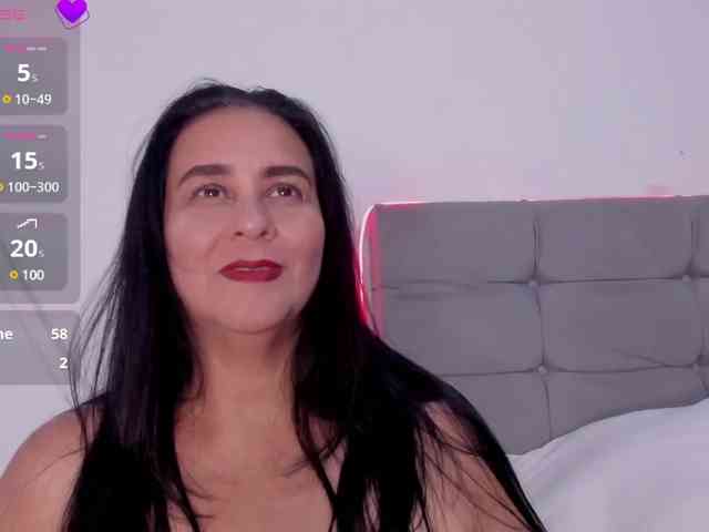 sharlott-bbw webcam