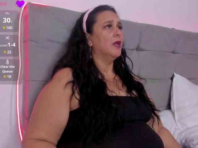 sharlott-bbw webcam