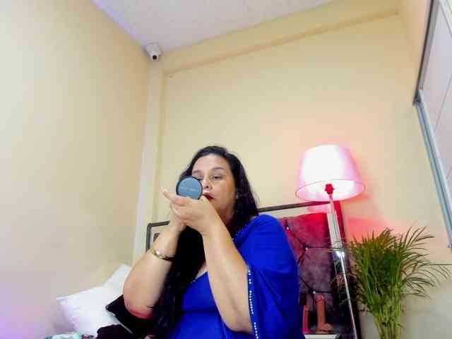 sharlott-bbw webcam