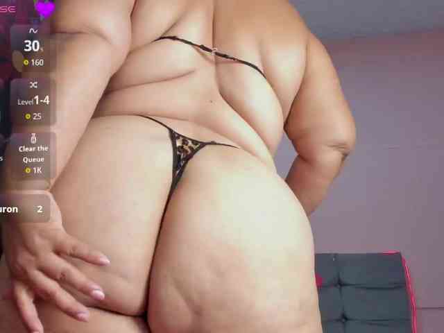 sharlott-bbw