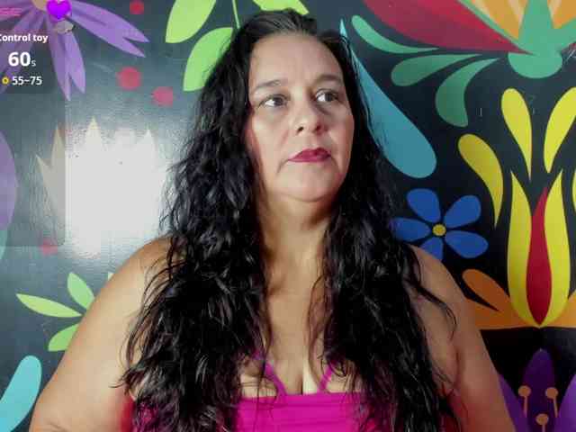 sharlott-bbw webcam