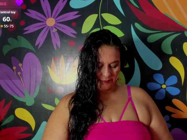 sharlott-bbw webcam