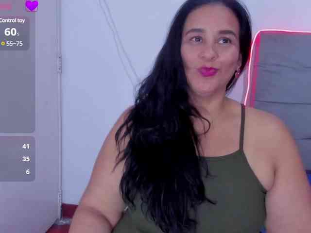 sharlott-bbw webcam