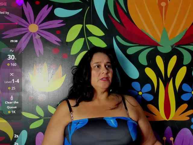 sharlott-bbw webcam
