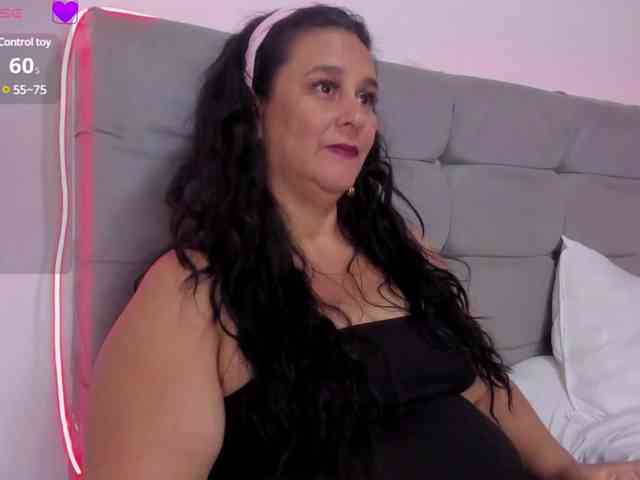 sharlott-bbw webcam