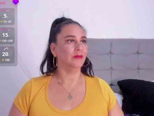 sharlott-bbw webcam