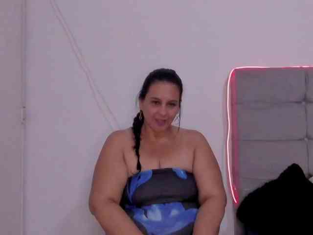 sharlott-bbw