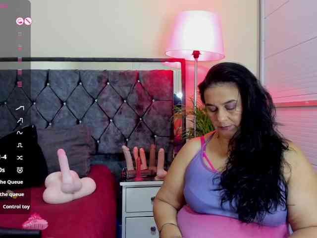 sharlott-bbw webcam