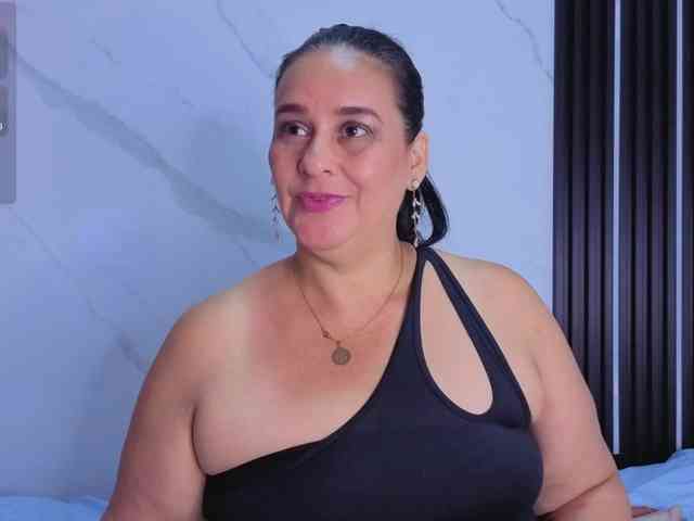 sharlott-bbw