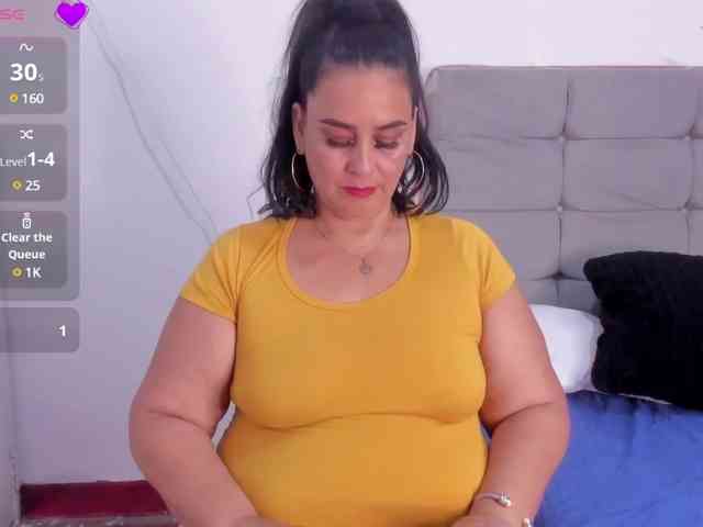 sharlott-bbw webcam