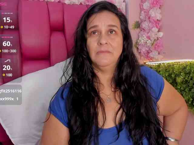 sharlott-bbw webcam