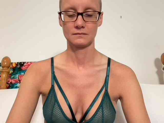 LeahWilde webcam