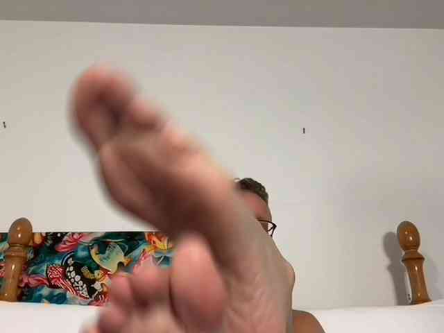 LeahWilde webcam