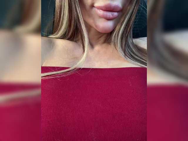 OrgazMia's BongaCams show and profile