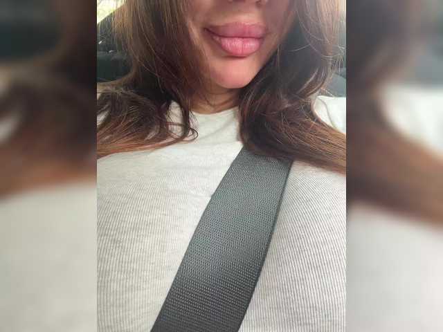 OrgazMia's BongaCams show and profile