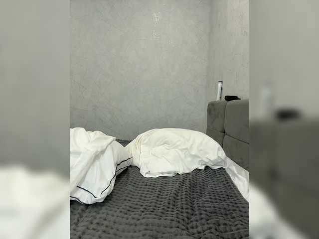 OrgazMia's BongaCams show and profile