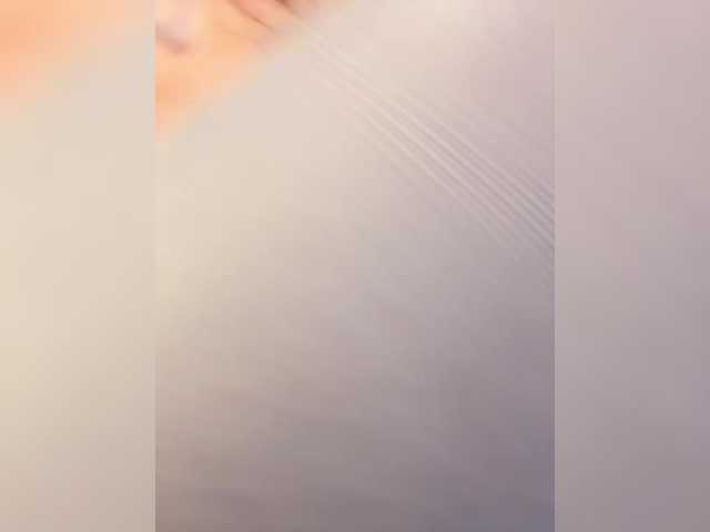 OrgazMia's BongaCams show and profile