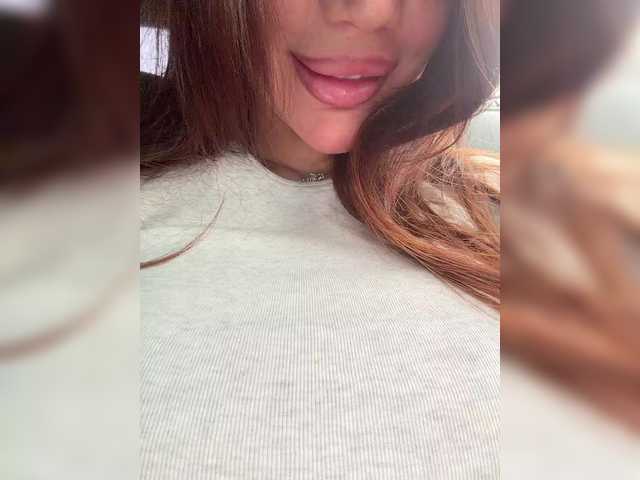 OrgazMia's BongaCams show and profile