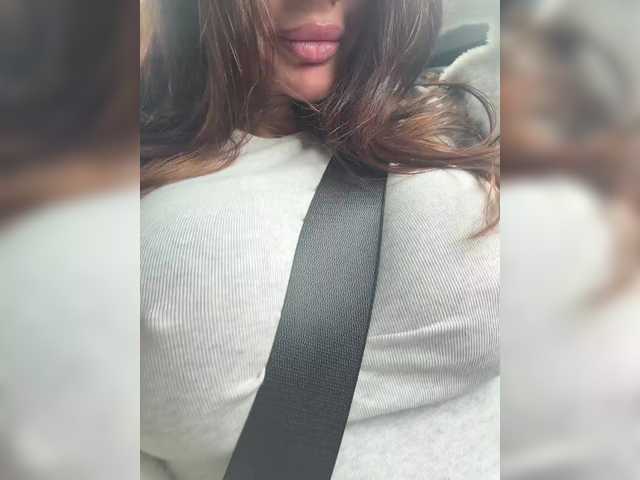 OrgazMia's BongaCams show and profile