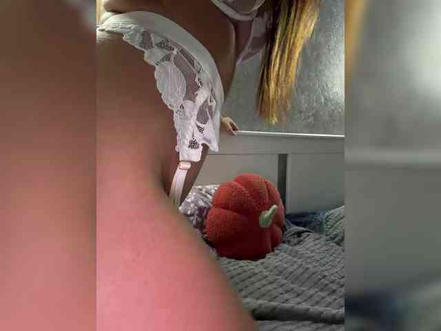 OrgazMia's webcam live show