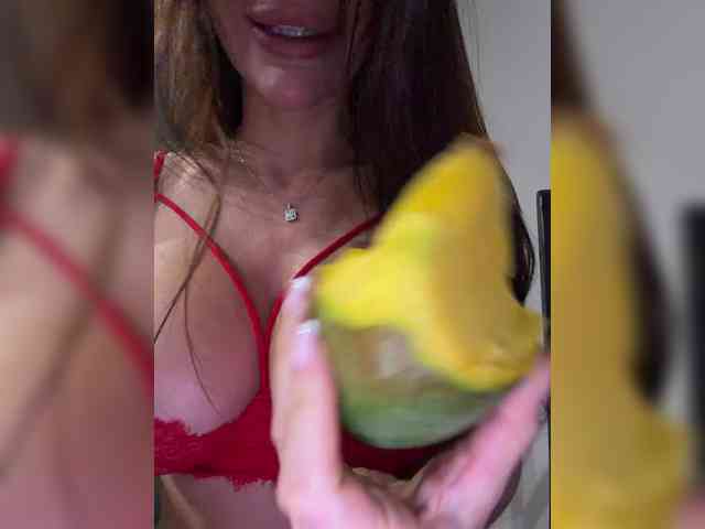 OrgazMia's webcam live show