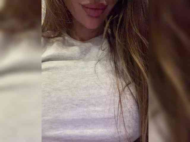 OrgazMia's webcam live show