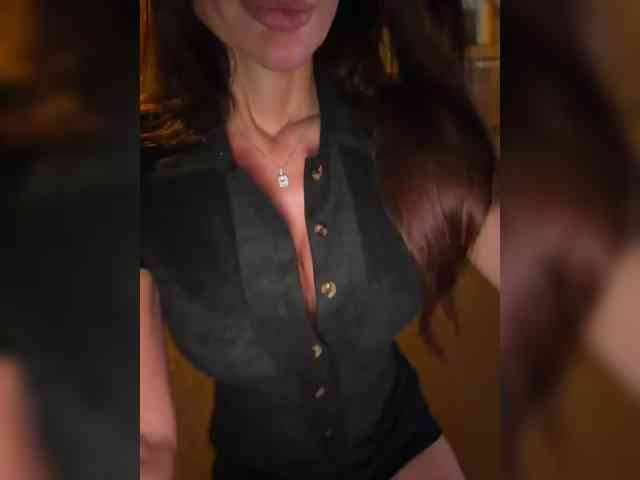OrgazMia webcam