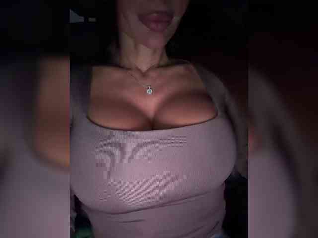 OrgazMia webcam