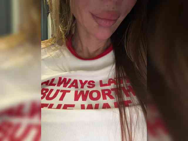 OrgazMia's webcam live show