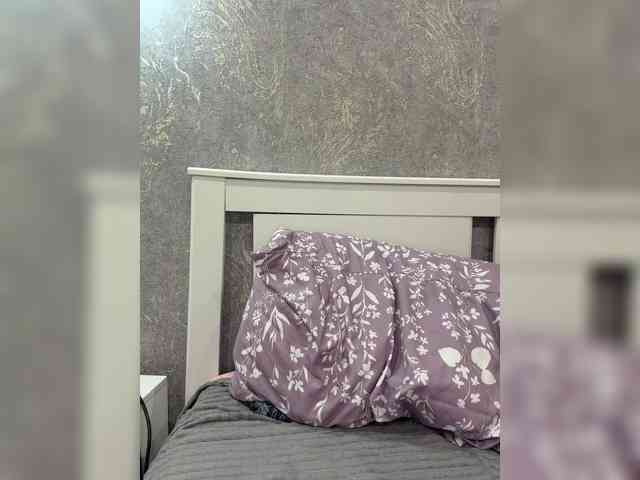 OrgazMia's webcam live show