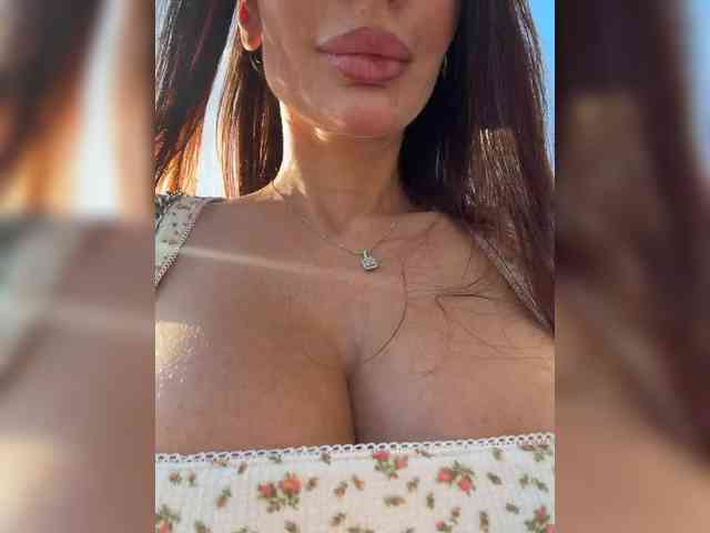 OrgazMia webcam