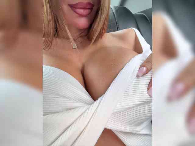 OrgazMia's webcam live show
