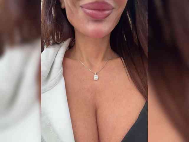 OrgazMia webcam