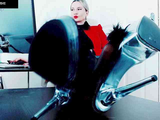 Ms_PERFECTION webcam